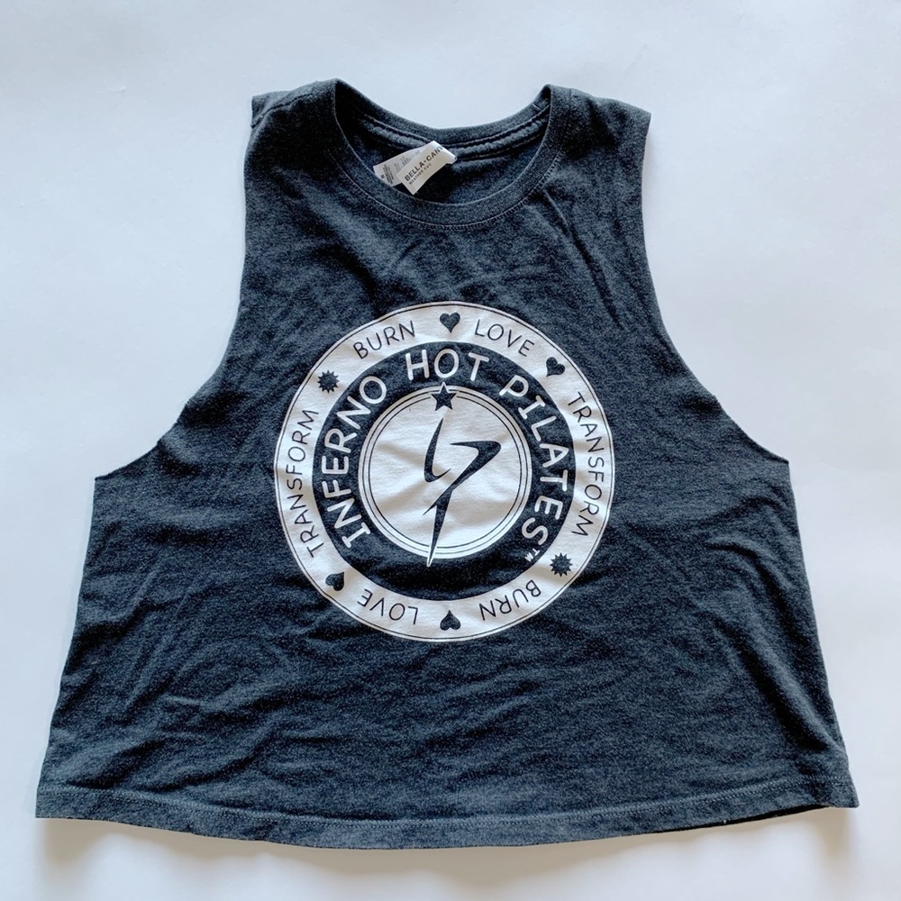 Inferno Hot Pilates Gray / Grey and White Sleeveless Crop Top Women’s SZ M